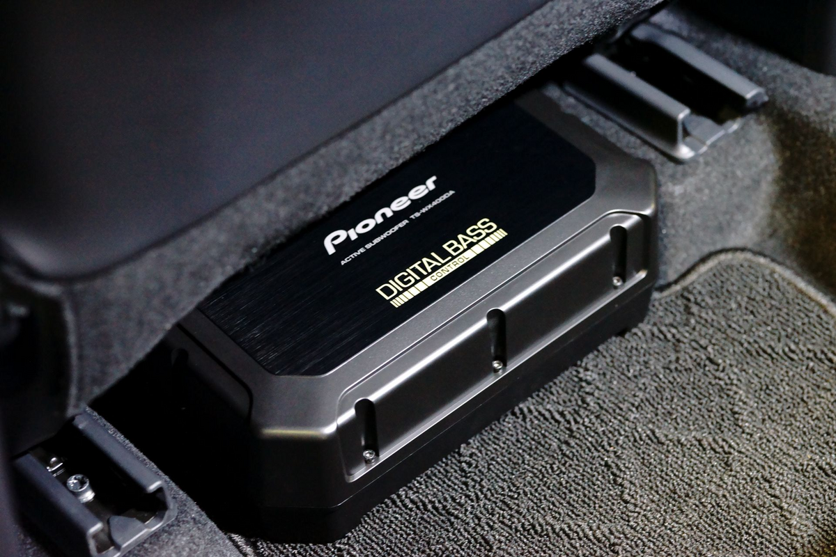 Pioneer TS-WX400DA, 8-tums aktiv baslåda