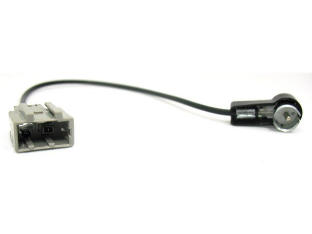 AIV vinklad ISO-antennadapter med hankontakt för Kia Opirus