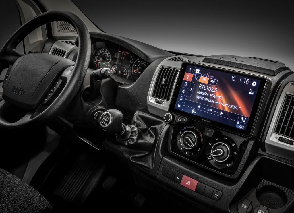Pioneer AVIC-Z1000D34-C, Bilstereo för Ducato 7 med volymreglage (RC)