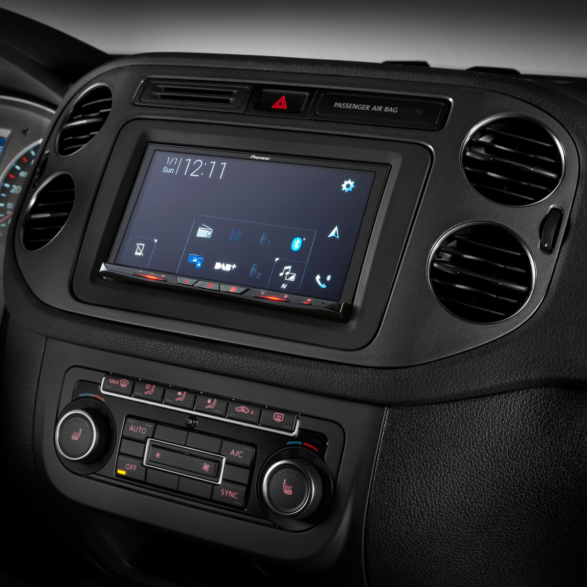 Pioneer AVIC-Z930DAB, Bilstereo med navigation, kapacitiv skärm och HDMI