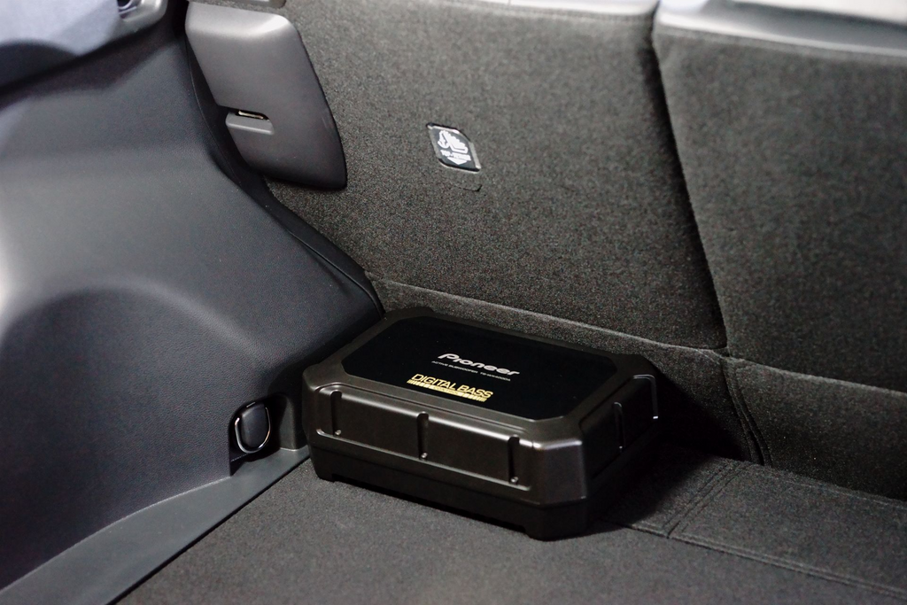 Pioneer TS-WX400DA, 8-tums aktiv baslåda